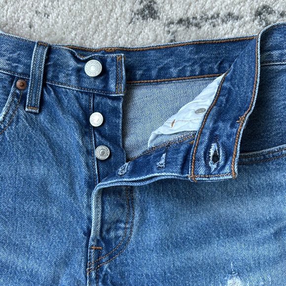 LEVI’S 501 Jean shorts. Size 27. Button fly. - Picture 8 of 8